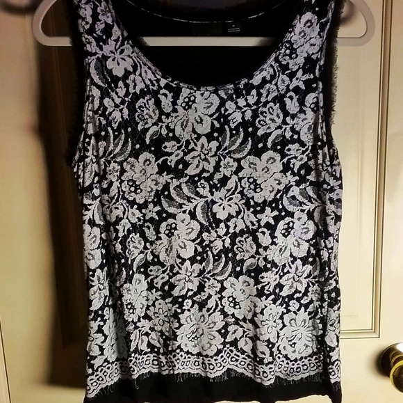 Tribal Black & White Floral Tank Top - Picture 1 of 2